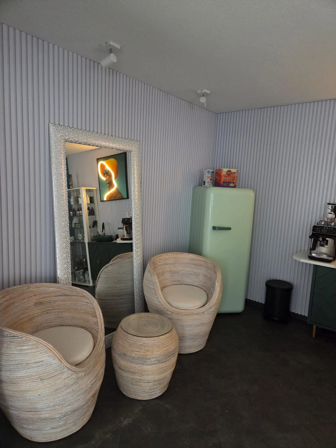 Simone´s Wohlfühleck - Fußpflege, Kosmetik & Spa - Wartebereich